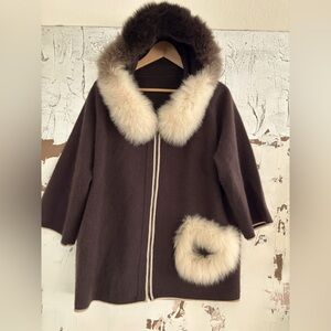 Vintage jacket/sweater with fur trim hood
